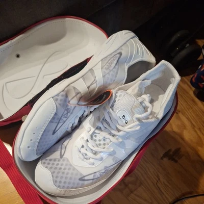 nfinity 复仇女式欢呼鞋白色,14 码 — 第 1/3 张图片