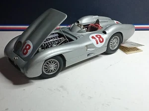 FRANKLIN MINT 1/24 MERCEDES-BENZ W 196 R 1954 BON ETAT SANS BOITE an G6 - Imagen 1 de 8