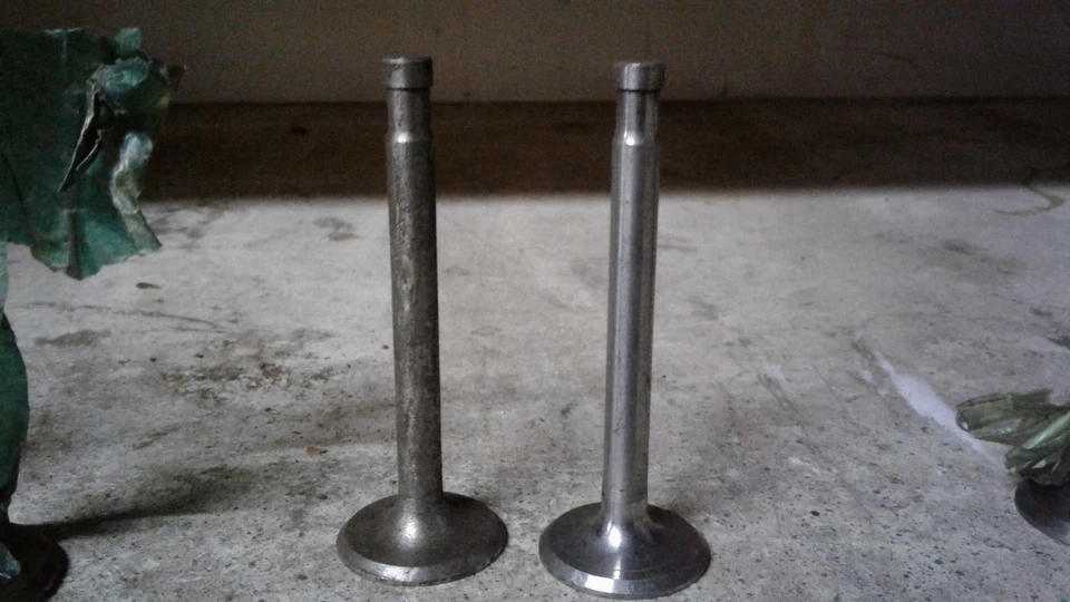 BSA 250 OHV B3, B17 1933/6 New valve set. - Image 1 of 1