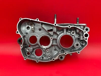 Honda CR250 CR250R 2000 2001 OEM cárter derecho cárter cigüeñal medio extremo inferior #2 Foto 1 de 4