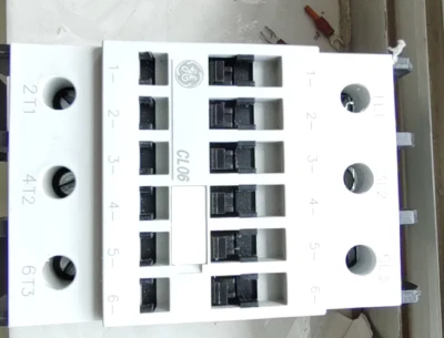 GE CL06A300M AC Contactor AC110V 220V - Image 1 of 2