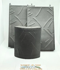 LOTE de accesorios de anillo de lucha libre AEW WWE RARO piezas de conector de base de goma suave, BONITO - Imagen 1 de 2