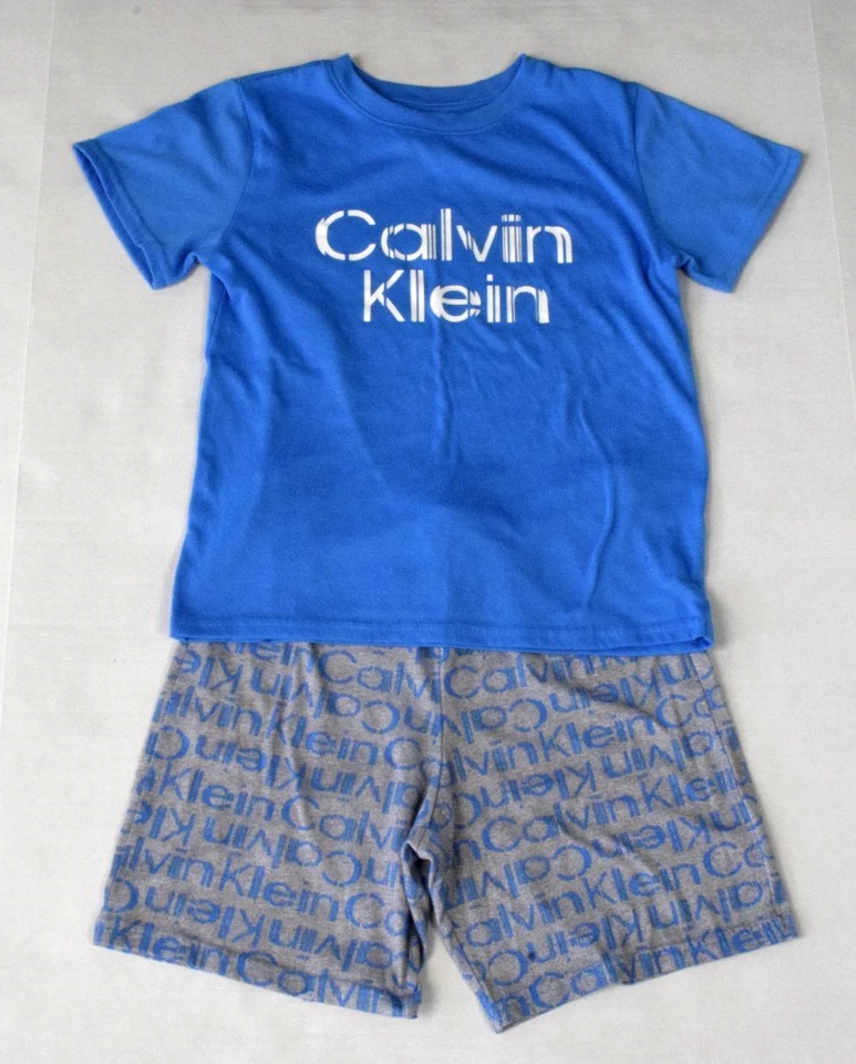 Conjunto Camisa y Pantalones Cortos Pijama Calvin Klein Talla Juvenil S 2023 Azul Cielo Gris Logotipos Foto 1 de 4