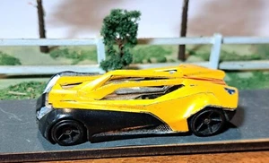 HOT WHEELS 2007 SPLIT VISION PEARL YELLOW #36 Loose - Picture 1 of 5