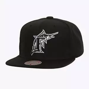 Mens Mitchell & Ness MLB EVERGREEN BLACK WHITE SNAPBACK COOP MARLINS - Picture 1 of 3