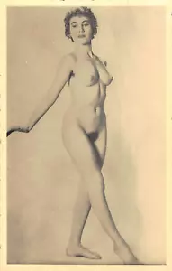 J3C68: SCHÖNE NACKTE DAMEN IN VOLLER LÄNGE: VINTAGE POSTKARTE - Bild 1 von 2