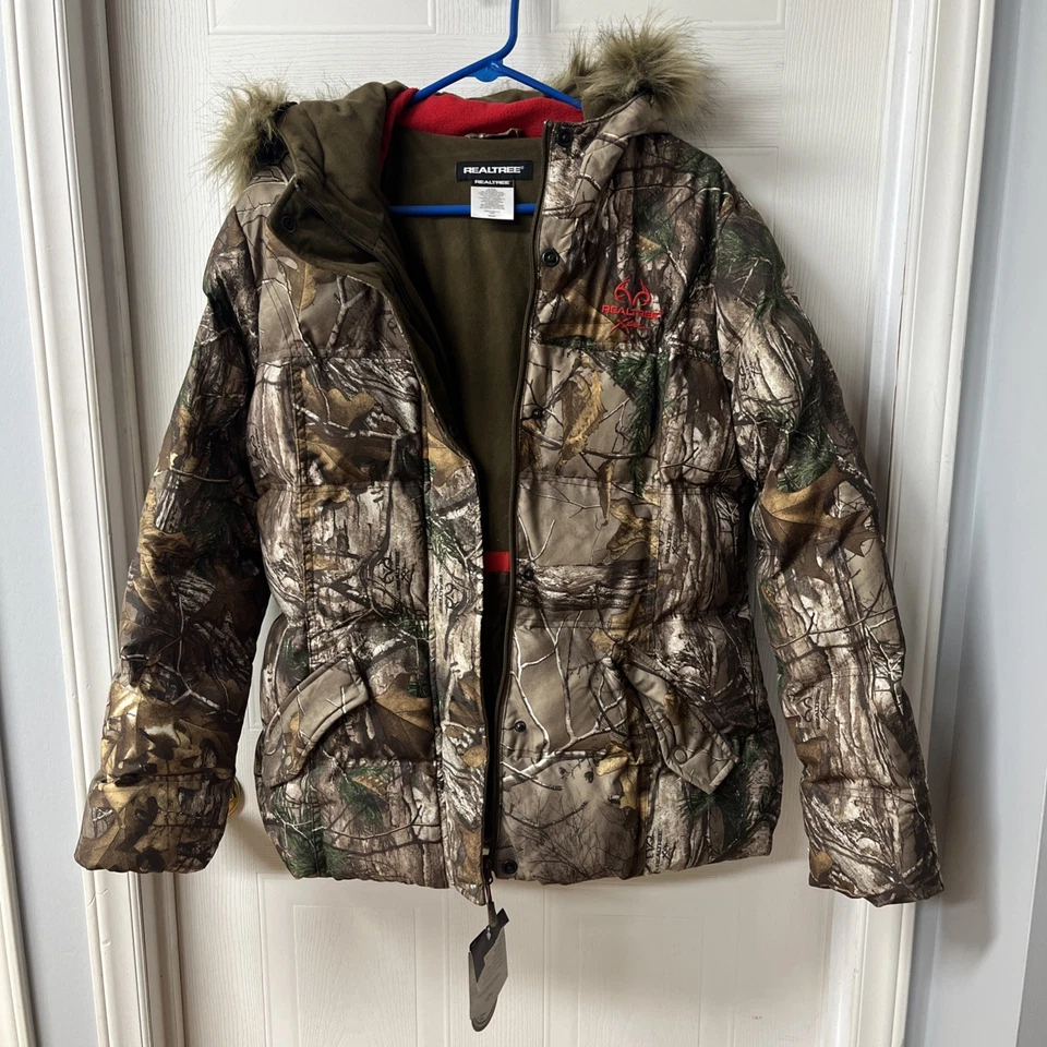 REAL TREE XTRA Women’s Camo Puffer Jacket XL Zip Hood - Fur Trim Removable - Image 1 of 4