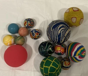 Lot Of 14 Vintage Small & Large Bouncy Balls Rubber Hard Multi Colored - Picture 1 of 8