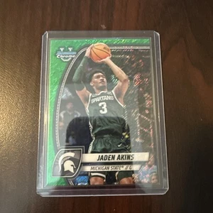 2024-25 Bowman University cromo - Jaden Akins #80 refractor de brillo verde (RC) - Imagen 1 de 2