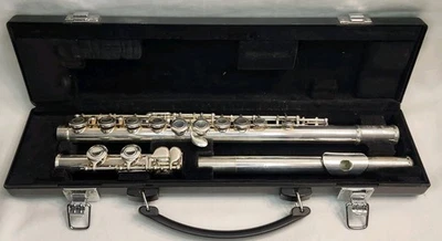 Flute Yamaha 221 Silver Plated Flute With Hard Travel Case Nice Read - Image 1 of 4