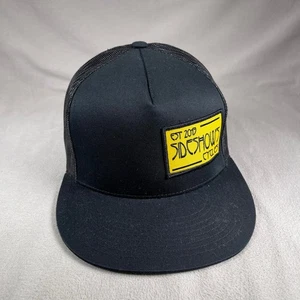 Sideshows Cycles 2013 Mütze Herren Einheitsgröße schwarz Druckknopflasche Baseballkappe flache Krempe Patch - Bild 1 von 11