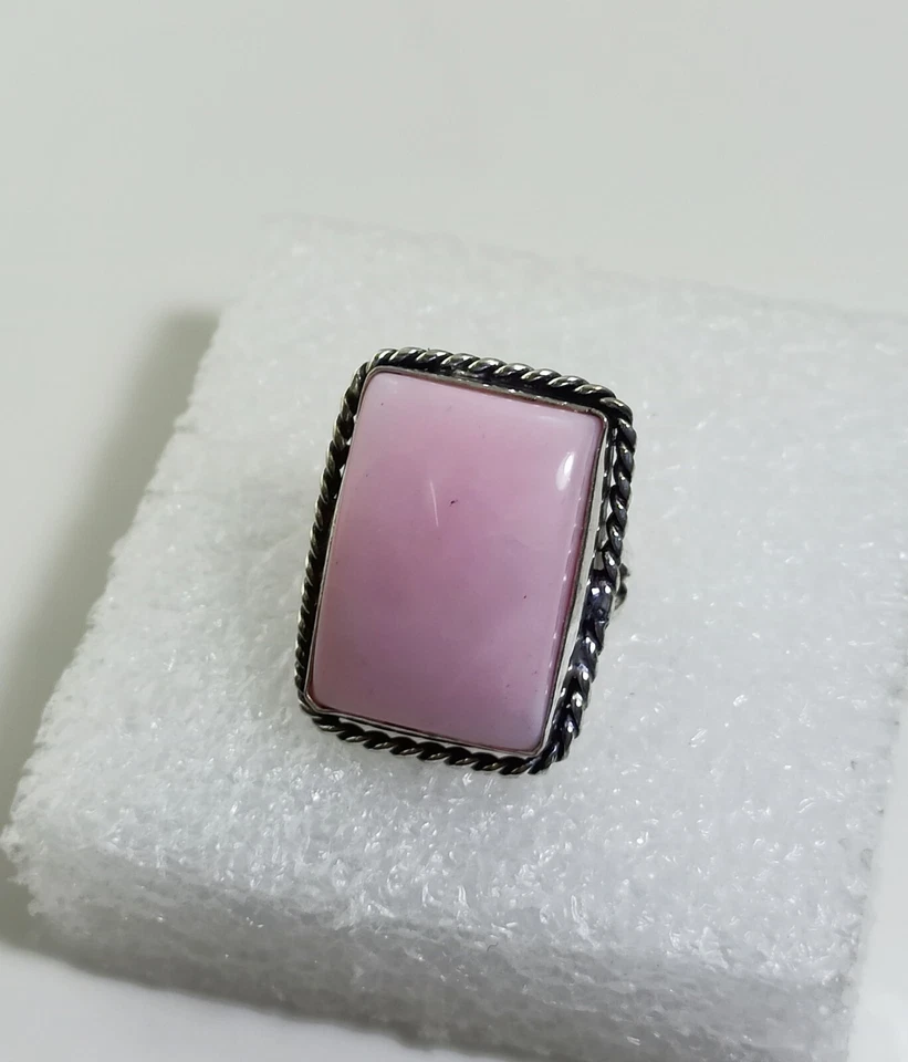 Anillo hecho a mano de piedras preciosas de ópalo rosa con forma cuadrada tamaño 7,8 pulgadas Foto 1 de 4
