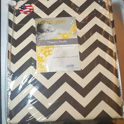 Juego de 2 paneles serie Traffic Jam de lona Chevron marrón Glenna Jean EE. UU. Foto 1 de 4