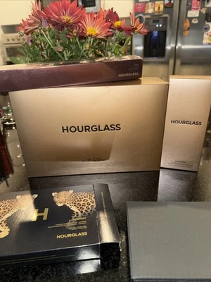 Hourglass Leopard Palette Collection Leopard Collection - Trace Mystic Lips - Image 1 of 3