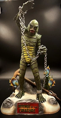 REVENGE CREATURE XPLUS  Professionally BUILT AIRBRUSH AURORA STYLE MONSTER model - Image 1 of 4