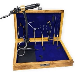 STANDARD TOOL KIT WITH PEDESTAL BASE VISE IN WOODEN CASE - NEW FLY TYING TOOL - Picture 1 of 2