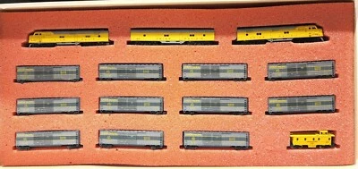Con-Cor N Scale Union Pacific Express Service Set #0001-008511 - Image 1 of 4