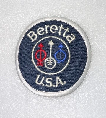 Beretta EE. UU. Armas de Fuego Logo Parche Bordado Hierro Coser Vintage Retro Chaqueta Sombrero Foto 1 de 2