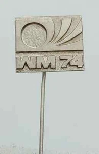 Mondiali 1974. Mondiali Germania, Mondiali 1974. Calcio, spilla vintage, distintivo - Foto 1 di 2