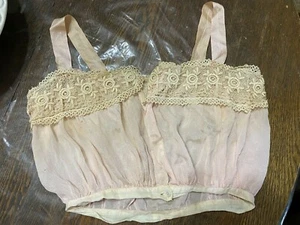 Vintage Camisole Lingerie Beautiful Lace Silk Ribbon Small - Picture 1 of 7