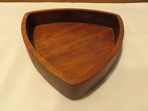 Dreieckige Hartholzschale von David Levy Creations, gebraucht - Bild 1 von 11