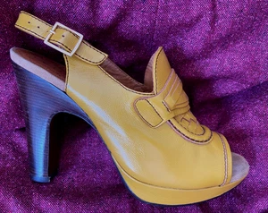 CHIE MIHARA VINTAGE LEATHER PLATFORM SHOES IN MUSTARD BASKET WEAVE FRONT 38 8 - Picture 1 of 11