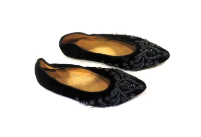 Zapatos vintage de terciopelo negro con cuentas, babouche, talla. 5 Foto 1 de 4