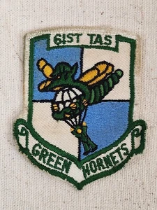 Patch calabroni verdi vintage USAF Air Force 61st TAS Airlift Squadron - Foto 1 di 2