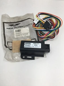 Hamsar/New Flyer 12V 15A Solid State Turn Signal Flasher 43045 (6349630) NOS - Picture 1 of 4