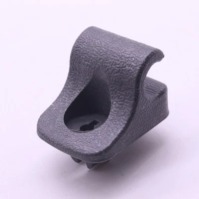 Gray Sun Visor Holder For Nissan Frontier 2000–2004 Xterra 2001–2004 96409-9Z403 - Изображение 1 из 4