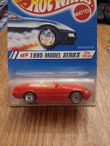 Hot Wheels 1995 Modelo Serie 2/12 #342 Mercedes SL Rojo y Rojo Oscuro con UHs - Imagen 1 de 19