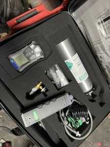 MSA Altair 4XR Multigas Detector Charger included - Picture 1 of 2