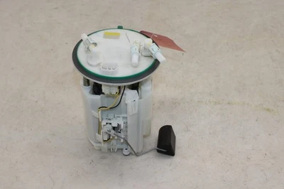 Bomba de combustible Subaru WRX STI 2015-2021 2,5 L 42021VA000 OEM NE24 Foto 1 de 4