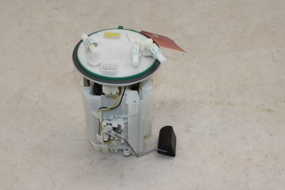 Bomba de combustible Subaru WRX STI 2015-2021 2,5 L 42021VA000 OEM NE24 Foto 1 de 4