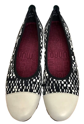 Zapatos planos de ballet Munro Henlee negros y crema a cuadros puntera para mujer talla 8,5 Foto 1 de 4