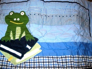 Almohada acolchada Pottery Barn Kids rana Morgan simula estándar azul claro niño nueva en paquete - Imagen 1 de 2