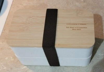 Caja almuerzo con utensilios Subaru Crosstrek Bento  Foto 1 de 4