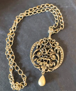 collana argentata vintage americana anni 60 con ciondolo perla firmata Avon - Picture 1 of 5