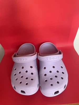 Zuecos clásicos Crocs púrpura talla: J5 unisex tacón sin cordones sandalias zapatos Foto 1 de 4