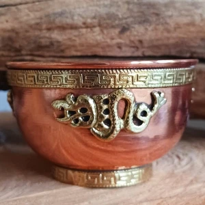 Pequeño cuenco de cobre para ofrenda de dragón hecho a mano ritual de altar budista - Imagen 1 de 3