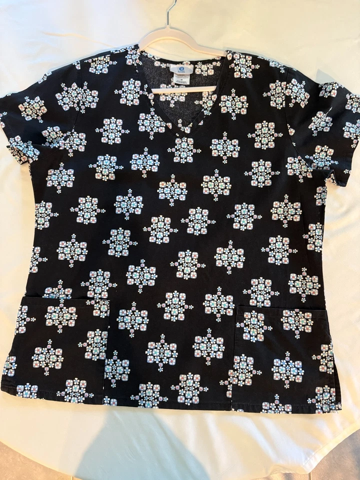 EXFOLIANTE UNIFORME NAVIDAD SB EXFOLIANTE CON COPOS DE NIEVE EXCELENTE USADO Foto 1 de 4