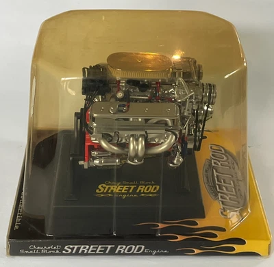 LIBERTY CLASSICS CHEVY SMALL BLOCK STREET ROD DIE-CAST MODEL ENGINE 1/6 SCALE - Image 1 of 4