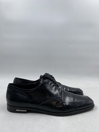 Scarpe eleganti derby Prada in pelle nera M 10