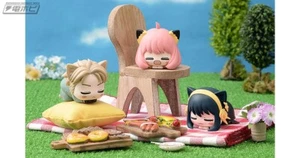 SEGA SPY×FAMILY Anya Loid Yor Forger Figure Set of 3 Ohiruneko Sleep Cat New - Picture 1 of 10