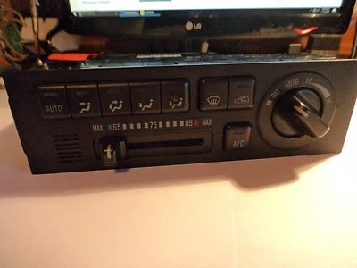 2000-01 ISUZU VEHICROSS AUTOMATIC AC/HEAT TEMPERATURE CONTROL UNIT OEM - Image 1 of 2