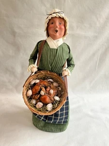 Byers Choice Williamsburg Frau verkauft Hummer, Muscheln & Austern in einem Korb - Bild 1 von 10