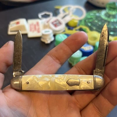 Cuchillo de bolsillo de colección Imperial England con mango de perla de 2 hojas Foto 1 de 4