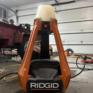 Ridgid 18V Hybrid Upright Area Light 1000 Lumen Led Area Light R8694820 - Picture 1 of 2