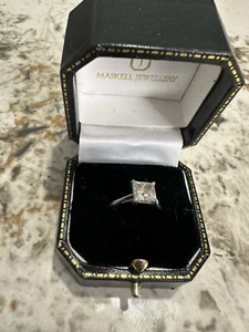 Platinum Engagement ring 4.5g of Platinum. 1.90ct Princess Cut Diamond Lab Grown - Picture 1 of 7