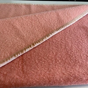 Zoeppritz Germany Salmon Pink Wool Blanket Vintage No Tag Appr. 56 X 83 TLC - Picture 1 of 6